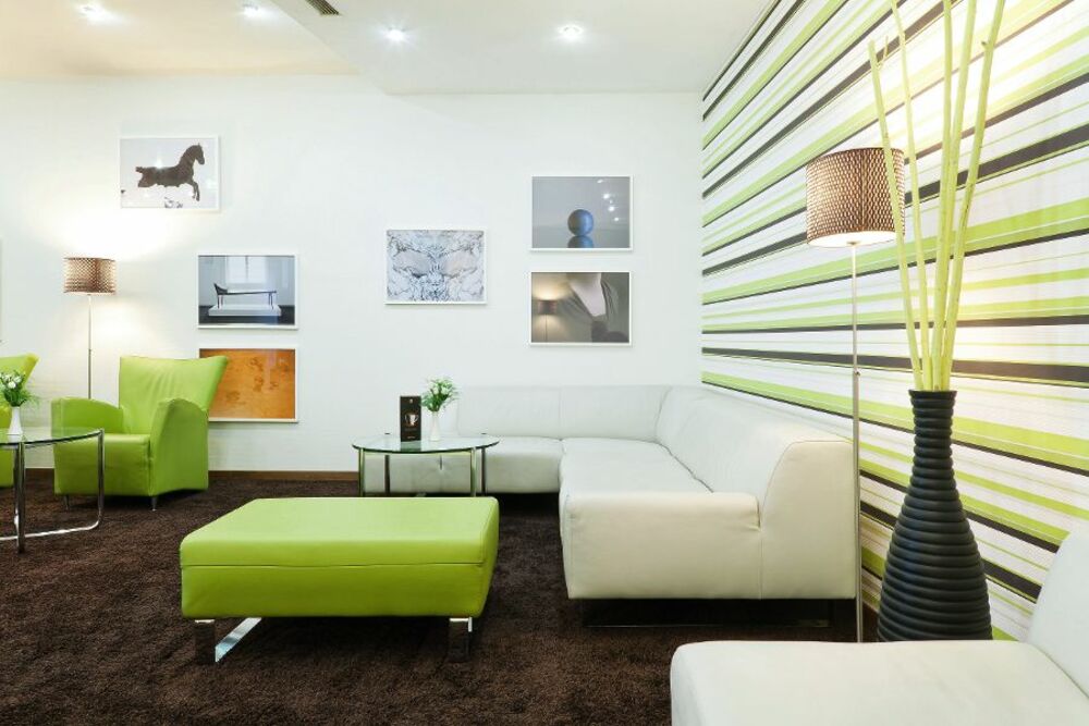 Lobby des InterCity Hotel Wien