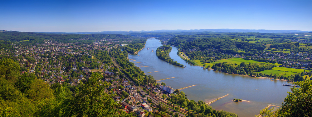 Panorama vom Drachenfels auf den Rhein