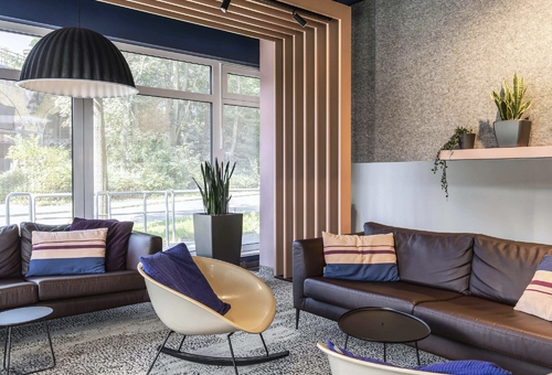 Lobby des B&B Hotel Hamburg City Ost