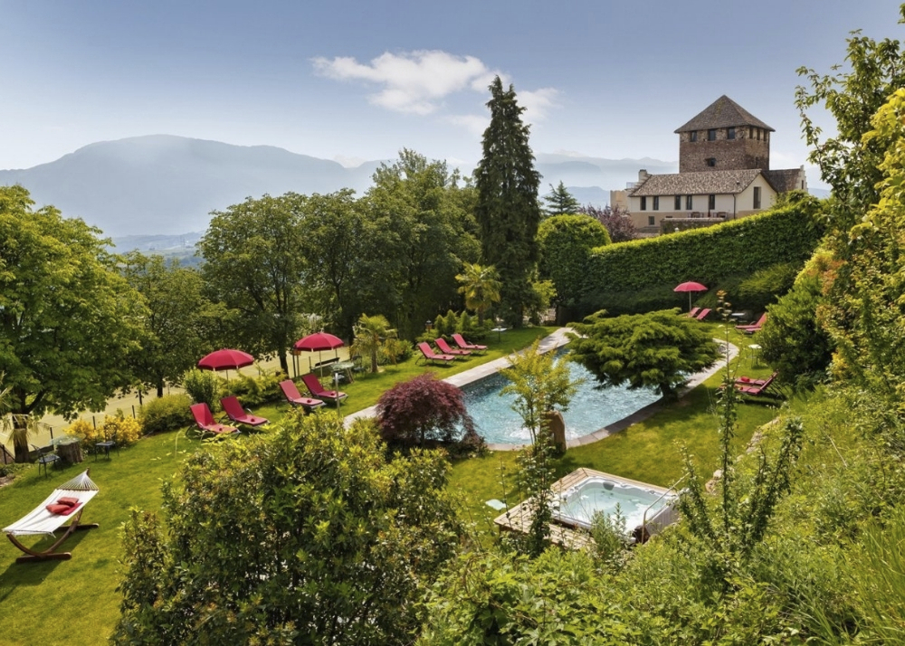 Außenbereich des Schloss Hotel Korb, Südtirol, Italien