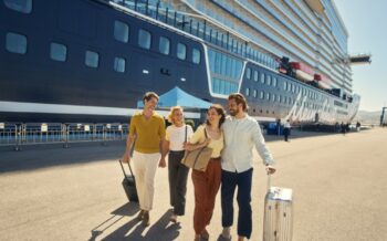 Paare vor der Mein Schiff 2