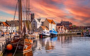 Hafen von Wismar bei Sonnenuntergang