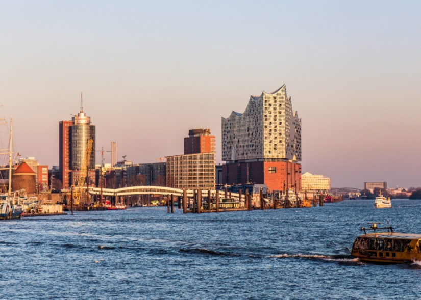 Skylien Hamburg mit Elbphilharmonie